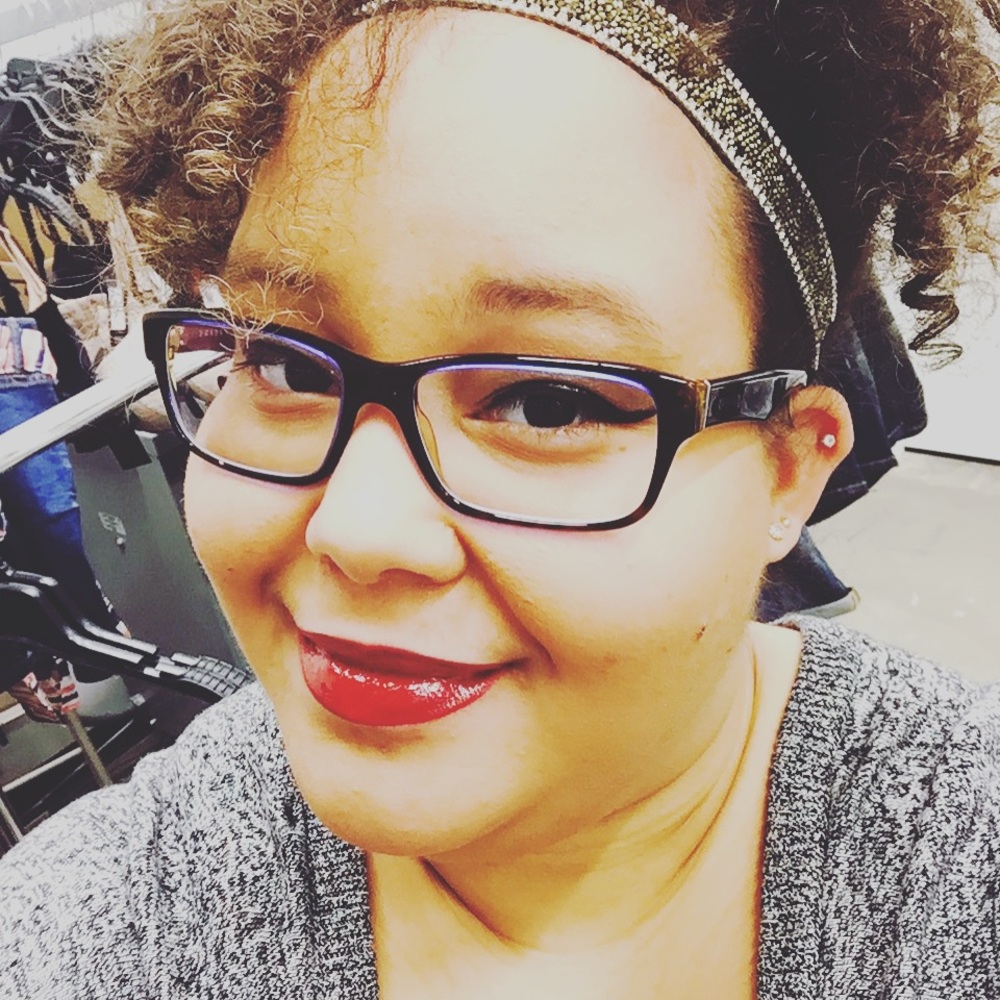 Meet your Posher, Elise